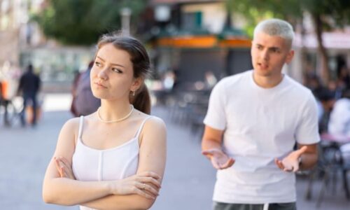 Nesmyslná hádka milenců v Brně: Spor řešili v areálu policie, situace měla bizarní dohru