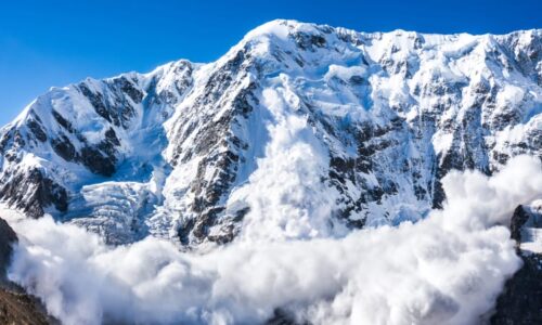 Tragický pátek v Alpách: Laviny zabily čtyři lidi, mezi zraněnými jsou i Češi