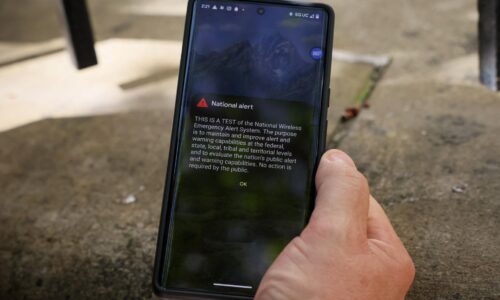 Švédsko zavádza systém varovania pred leteckými útokmi cez mobilné telefóny, teraz sa spolieha na sirény