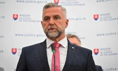 Sme pripravení podporiť predĺženie volebného obdobia samospráv, povedal Gašpar