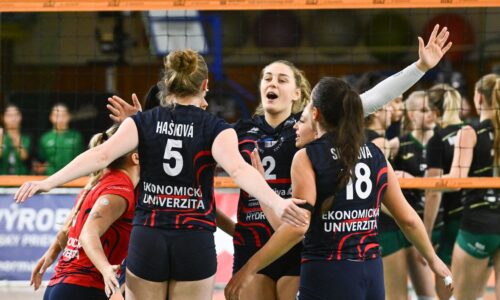 Niké extraliga: Slávia EUBA vstúpila do nadstavby víťazne, triumf zaznamenali aj hráčky Pezinka