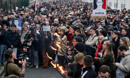 Tisíce ľudí pochodovali Lyonom na počesť zabitého nacionalistického aktivistu