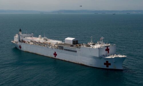 Trump posílá nemocniční loď do Grónska. Není jasné, co ho vedlo k tomuto rozhodnutí