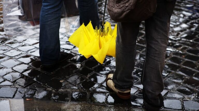 Déšť i hrozba povodní: mapa ukazuje, kde zaprší nejvíc. podívejte se, jaké počasí bude u vás