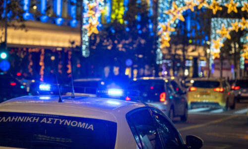 Noční útok na čtyři teenagery: Střelec v Řecku pálil brokovnicí do chlapců