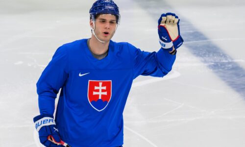 Slafkovský zažiaril na turnaji v Miláne. Do elitnej šestky sa dostal ako jediný hráč mimo tímov USA a Kanady