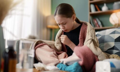Léky jako první pomoc proti kašli? Někdy to stav jen zhorší, varují experti a radí jiný postup