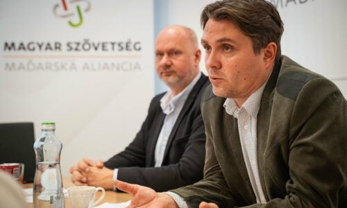 Maďarská aliancia by chcela ísť do parlamentných volieb samostatne, rokuje však s opozičnými stranami