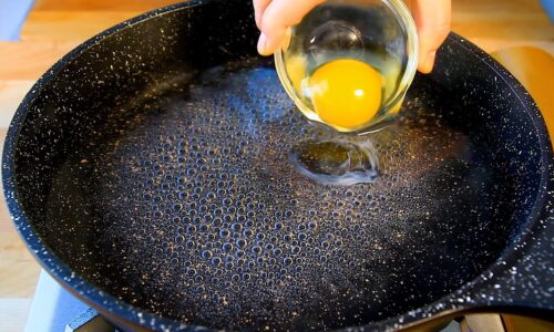 Put eggs in boiled water and you’ll be amazed at the results!