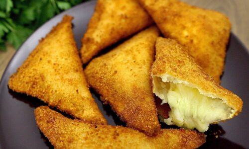 Ein einfaches und leckeres Frühstück mit Kartoffeln und Brot!