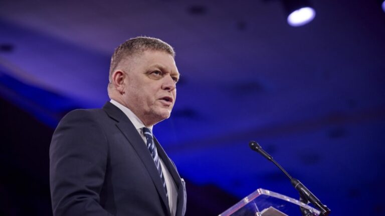 Slovensko zastavilo dodávky elektřiny pro ukrajinu. fico pohrozil i další odvetou