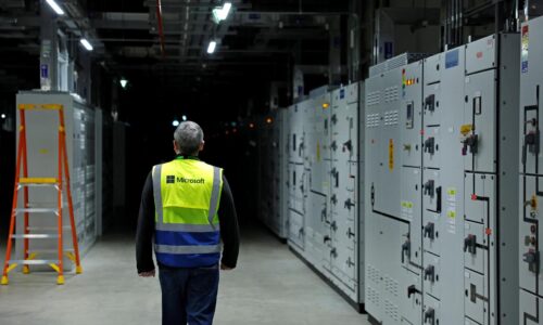 Považie ťaží z globálnej vlny. Američania štartujú miliónový projekt a naberú vyše sto ľudí (Brífing HN)