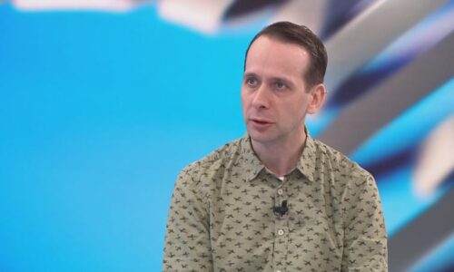 Úbytek mužů nebo propaganda na billboardech. Just popsal Rusko čtyři roky po začátku války