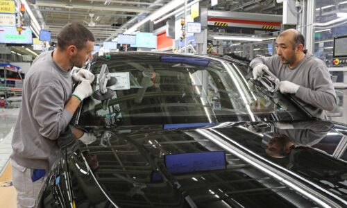 Predaj nových áut v Európe v januári klesol