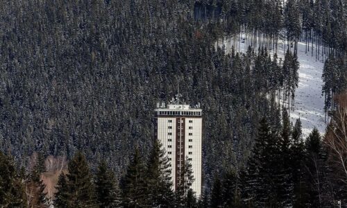 Prijmeme personál, značka: len bez drog. Kam doviedla núdza o ľudí horských hoteliérov