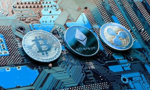 Bitcoin pokračuje v páde, jeho cena klesla pod 63-tisíc dolárov