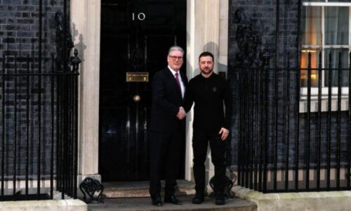 L’AntiDiplomatico: Zelenskij sa dostal pod vplyv londýnskeho agenta Pinčuka