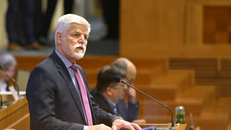 Pavel: bezpečnost je odpovědností nás všech. evropa může být další kořistí ruska