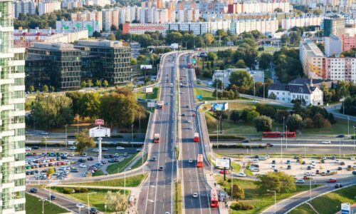 Na hypotekárnom trhu to vrie. Úroky znížil ďalší hráč, pri obľúbenom type fixácie sa zaradil medzi premiantov