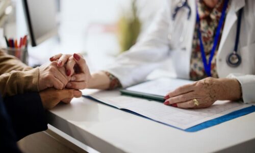 Mladá učitelka bojuje se smrtelnou nemocí. Lékaři dlouho přehlíželi alarmující symptom