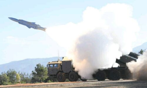 Na potopenie torpédoborca stačí jedna. Čína má dodať Iránu nadzvukové protilodné rakety
