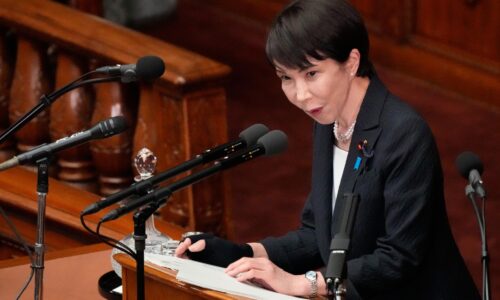 Takaičiová čelí kritike pre dary, ktoré venovala poslancom svojej strany