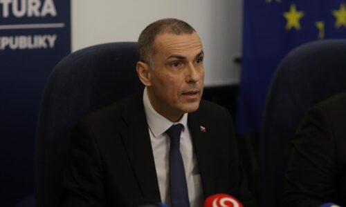 Prokurátor žiada zrušiť personálne rozkazy vydané voči policajtom bez súhlasu oznamovateľského úradu