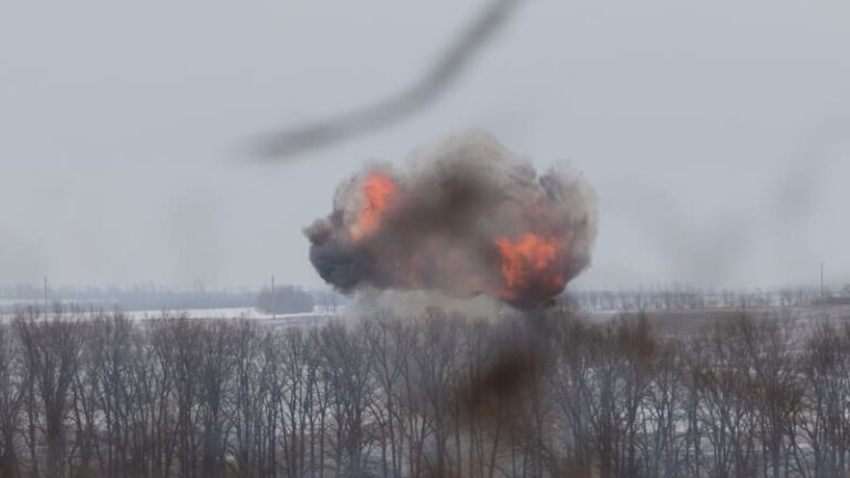 Ukrajinský útok na ruskou chemičku si vyžádal sedm obětí. záběry připomínají apokalypsu
