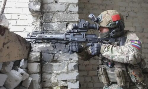 Kritika ruského experta do vlastných radov. Za postup 15 metrov denne