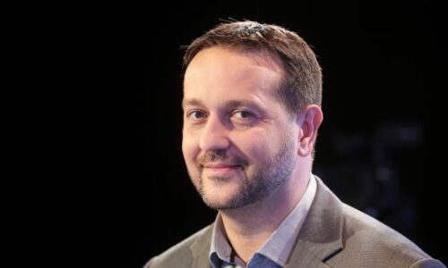 Nové školní stravování? Babiš podlehl dezinformacím, o problému obezity dětí ale ví, míní Maďar