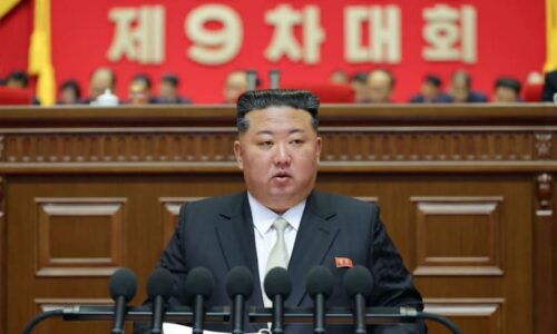 Můžeme vás zcela zničit, vzkázal Kim Jižní Koreji. Pro jednání s Trumpem si dal podmínku