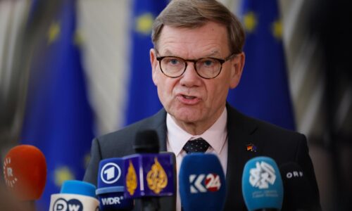 Zelenskyj vyznamenal šéfa nemeckej diplomacie Wadephula Rádom za zásluhy, no druhej triedy