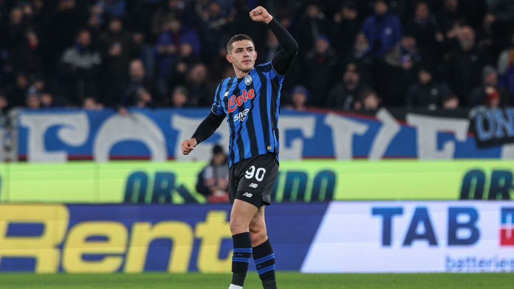 Krvavá daň za postup v lige majstrov. bývalý hráč dunajskej stredy ukázal tvár po brutálnom faule