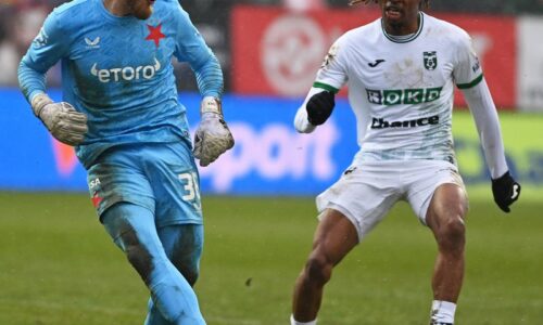 Slavia Praha pyká kvôli fanúšikom. Karvinú označili za mesto…