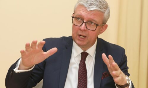 Je na rozhodnutí Slovenska, či pristúpi na dodávky ropy z Česka. Praha je pripravená, tvrdí minister