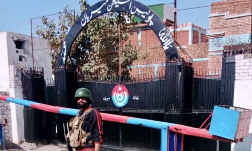 Pohár trpělivosti přetekl, začala válka, vzkázal ministr. Pákistán vrací úder Afghánistánu