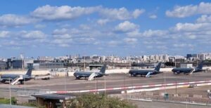 “ak chcete odísť, urobte to dnes”: usa sťahujú občanov z izraela aj iraku. čína vyzýva okamžite opustiť irán