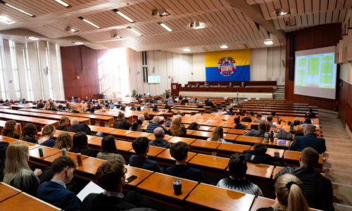 Majitelia zakúpených parkovacích kariet pre rezidentskú lokalitu na sídlisku KVP o peniaze neprídu