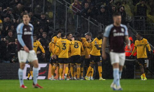 Aston villa dala darček prenasledovateľom. prehrala s posledným tímom tabuľky