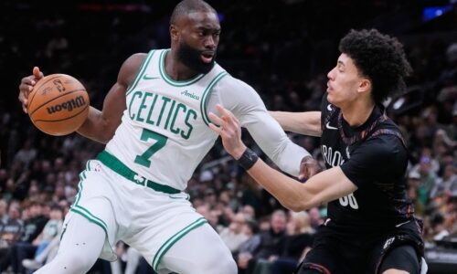 Boston naďalej dominuje v nba. traja hráči celtics s minimálne 22 bodmi