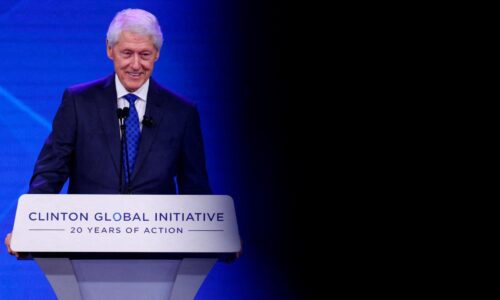 „Nič som nevidel a neurobil som nič zlé“. Bill Clinton tvrdí, že o zločinoch Epsteina nevedel