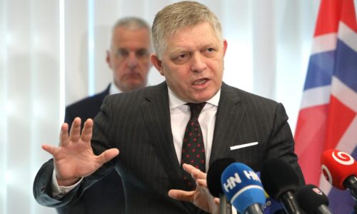 Fico tvrdí, že Zelenskyj odmieta vyslanie inšpekčného tímu k Družbe. EÚ nám opäť nepomáha, sťažuje sa premiér