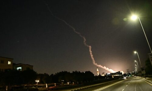 Děsíme se každé minuty. Čech z Dubaje popsal zásah ikonického hotelu i obavy z další noci