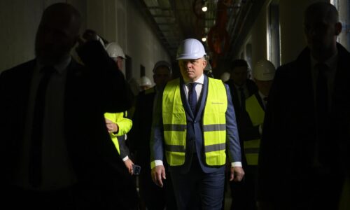 Fico považuje útok na Irán za ďalší dôkaz totálneho rozkladu svetového poriadku. Varuje pred drahším benzínom