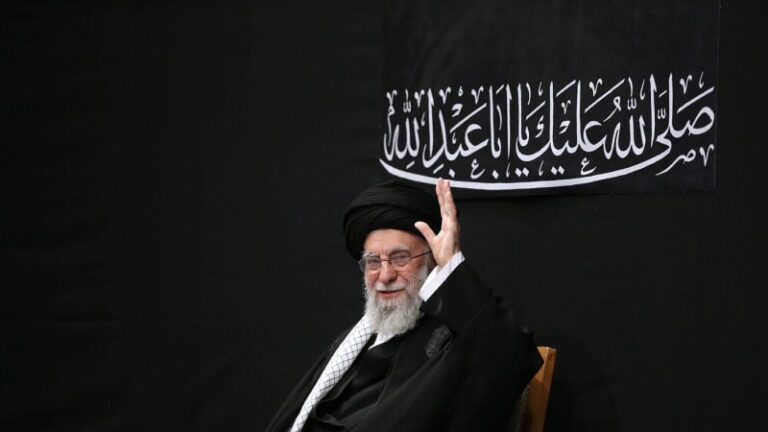 Chameneí je po smrti a jeho tělo leží v troskách, zní z izraele. trump mluví o úžasném úspěchu