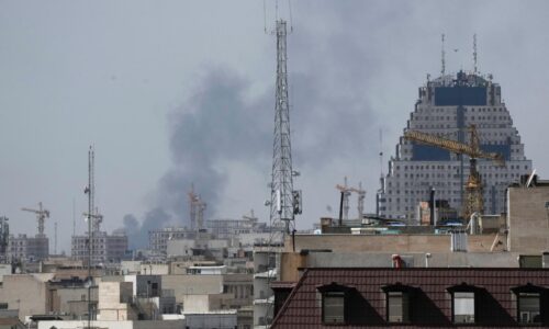 Izraelská armáda oznámila nové útoky na ciele v „srdci Teheránu“