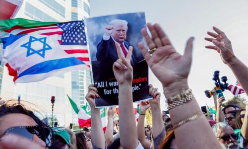 Iránska armáda podnikla ďalšiu vlnu útokov na Izrael; útočí aj na základne USA