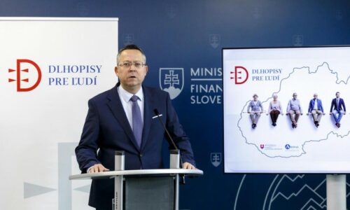 Štát chce získať pol miliardy eur cez dlhopisy pre ľudí. Koľko na nich zarobíte? (otázky a odpovede)