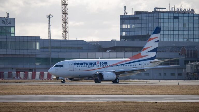 Pro české občany poletí čtyři letadla smartwings. v pondělí dorazí do ománu, řekl babiš