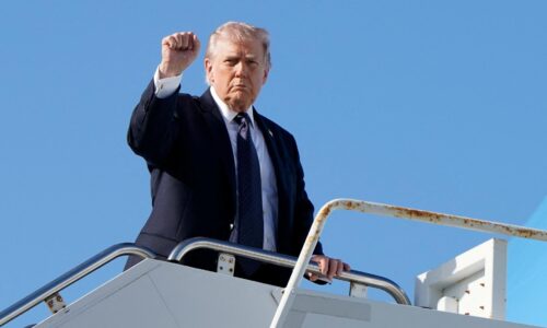 Trump: Útoky na Irán budú pokračovať, kým sa nesplnenia všetky ciele